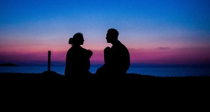 記憶著了火,可它卻溫暖了現(xiàn)實(shí)