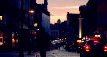 愿有一人,懂你的苦,疼你入骨