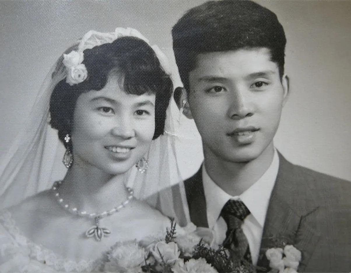 臺灣老兵回鄉(xiāng)探親，以為發(fā)妻改嫁暈倒在家門口，村民：你還有兒子-圖2