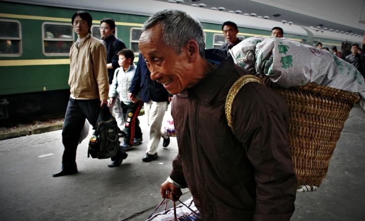60歲以上農民工全部清退？中央一號文件：5個方面保證農民權益-圖2