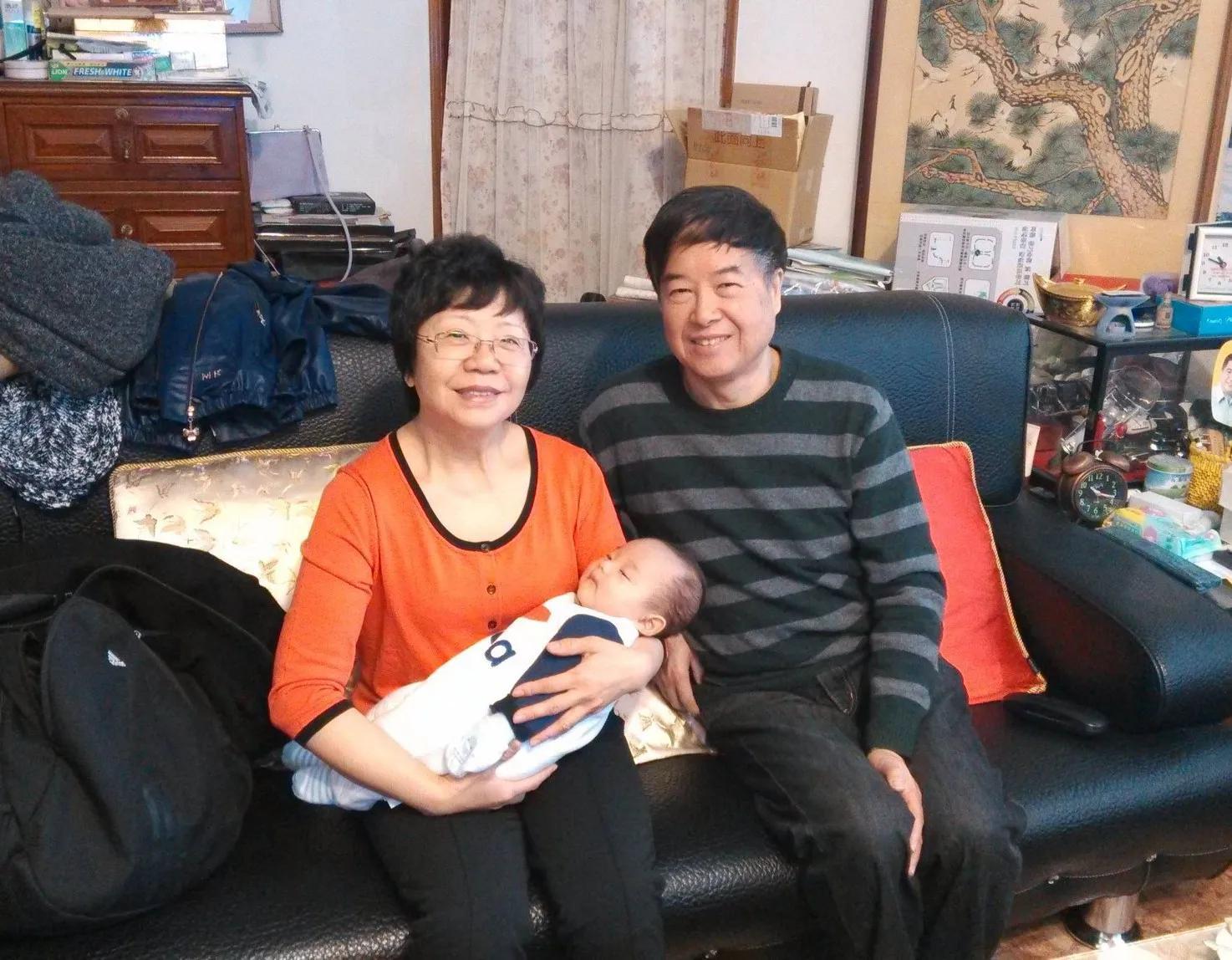 孫子與外孫同時出世，我選擇了幫忙帶外孫，從此沒人叫我奶奶-圖2